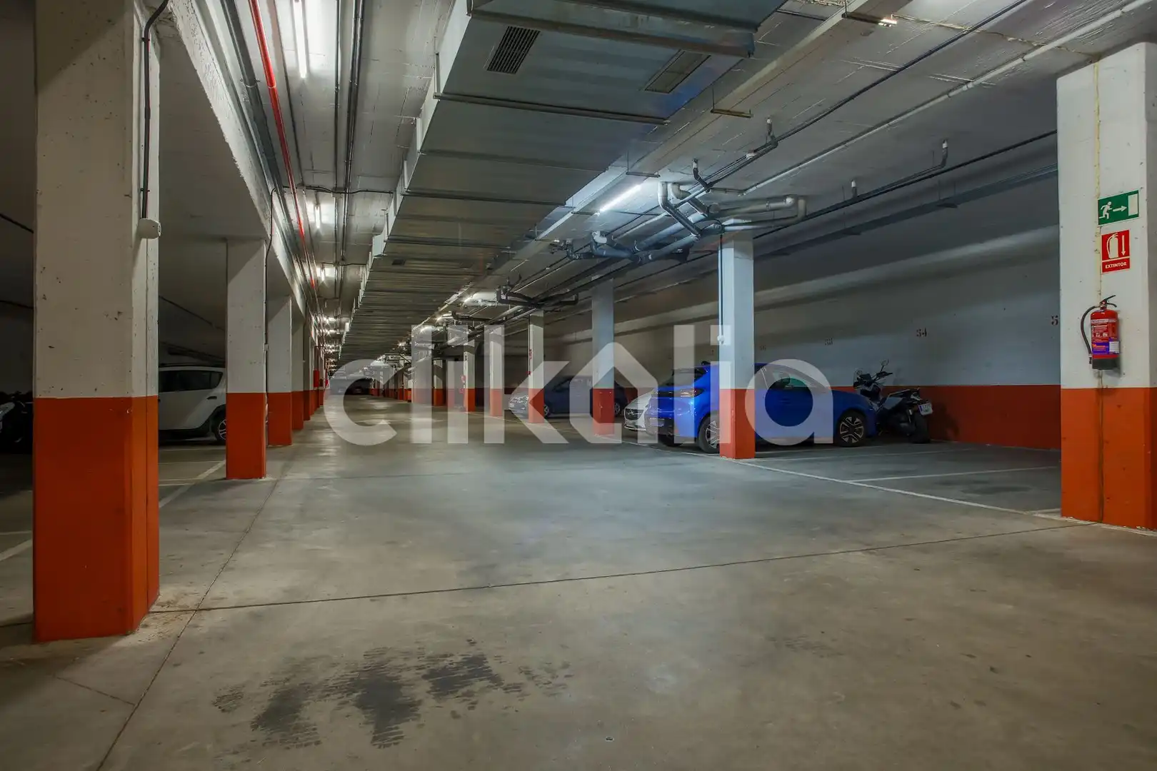 Parking de Piso en venta en Alcorcón con Calefacción y Trastero