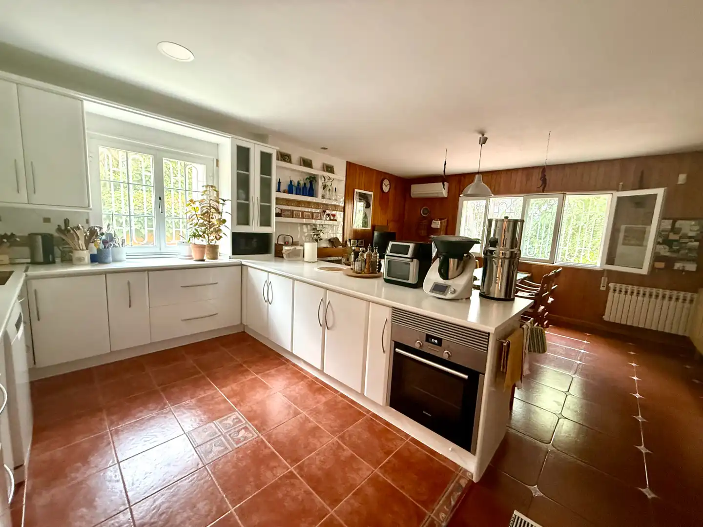 Cocina de Casa o chalet en venta en Poblete con Aire acondicionado, Jardín privado y Piscina