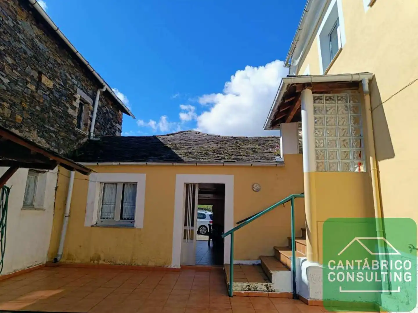Vista exterior de Finca rústica en venda en Villayón amb Calefacció, Parquet i Terrassa