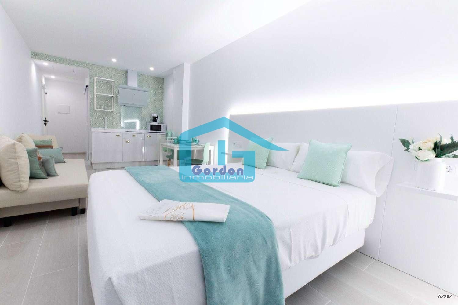 Habitación de Planta baja de alquiler en Ribadumia con Calefacción, Piscina y Amueblado