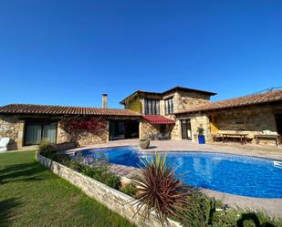 Exterior view of House or chalet for sale in Villaviciosa  with Heating, Private garden and Terrace