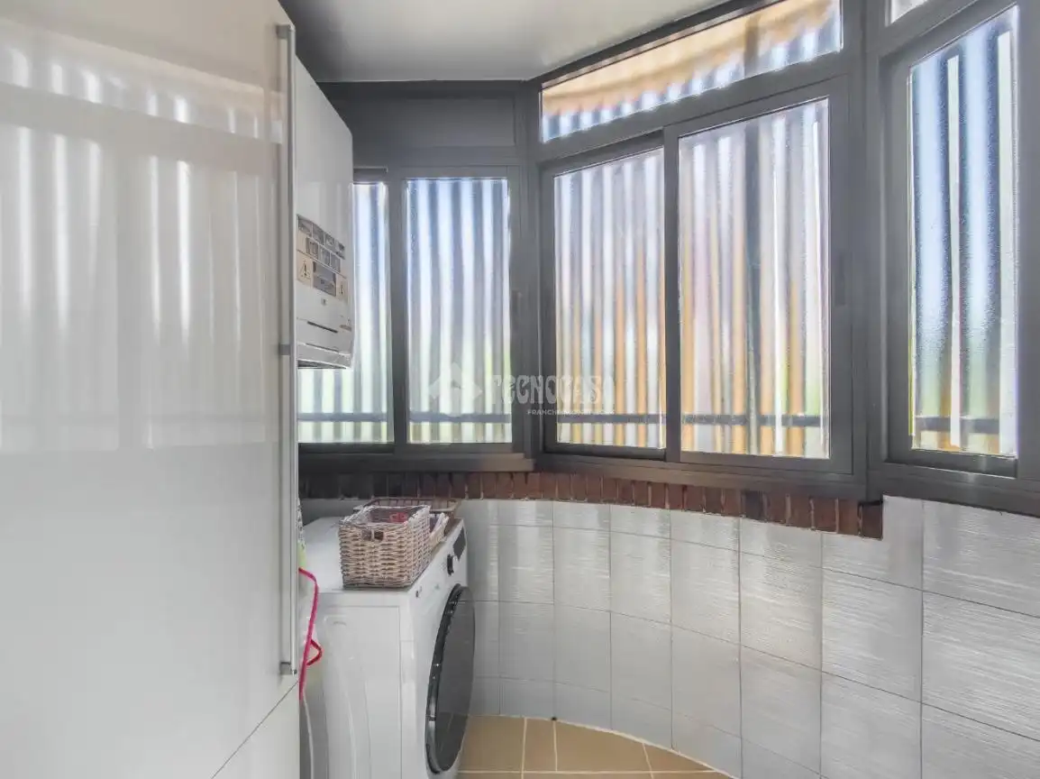 Habitación de Piso en venta en Madrid con Calefacción y Terraza