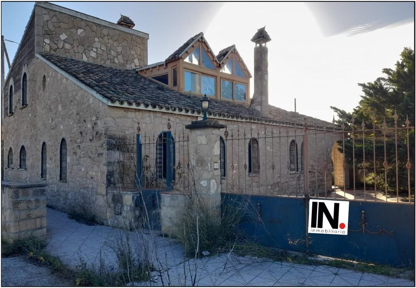 Vista exterior de Casa o xalet en venda en Cervià de Les Garrigues amb Jardí privat
