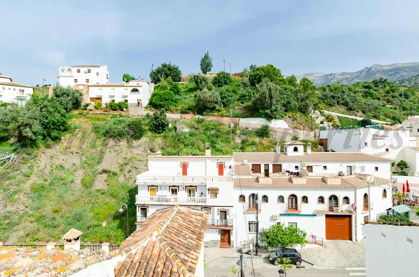 Vista exterior de Casa adosada en venta en Salares con Terraza y Amueblado
