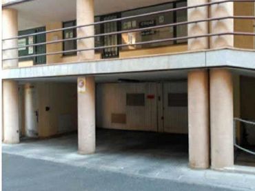 Aparcament amb ascensor en venda a PLAZA TOROS