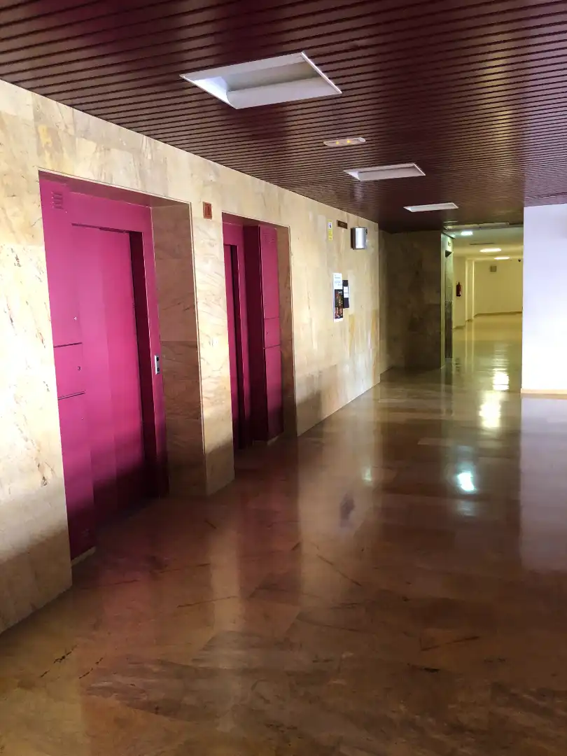 Office for sale in Jaén  with Air Conditioner and Furnished