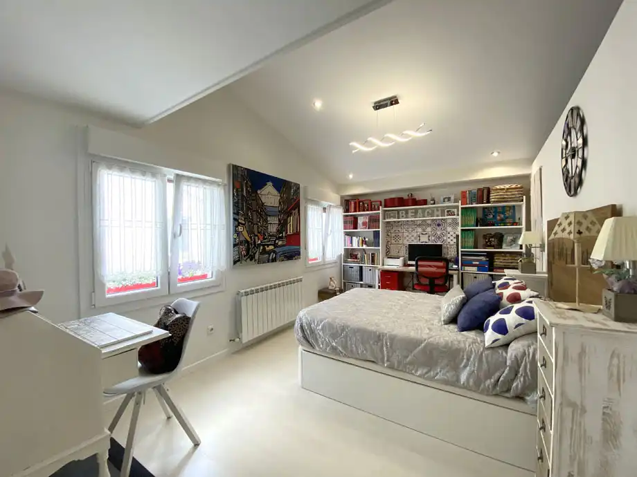 Habitación de Piso en venta en Vitoria - Gasteiz con Calefacción y Terraza