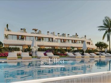 Adosado con piscina en venta en Pueblo Español - Coveta Fumá