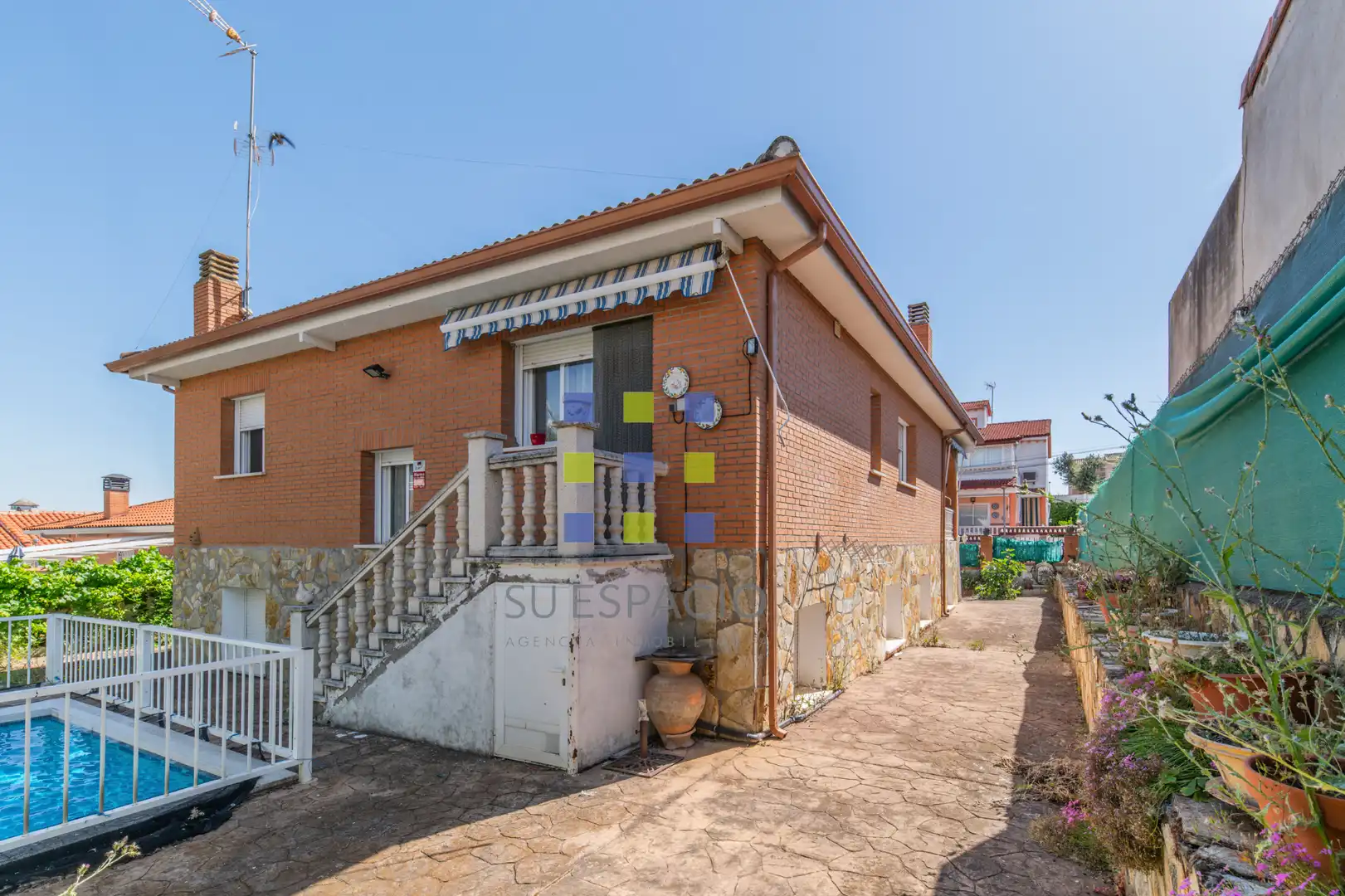 Außenansicht von Haus oder Chalet zum Verkauf in Méntrida mit Heizung, Privatgarten und Terrasse