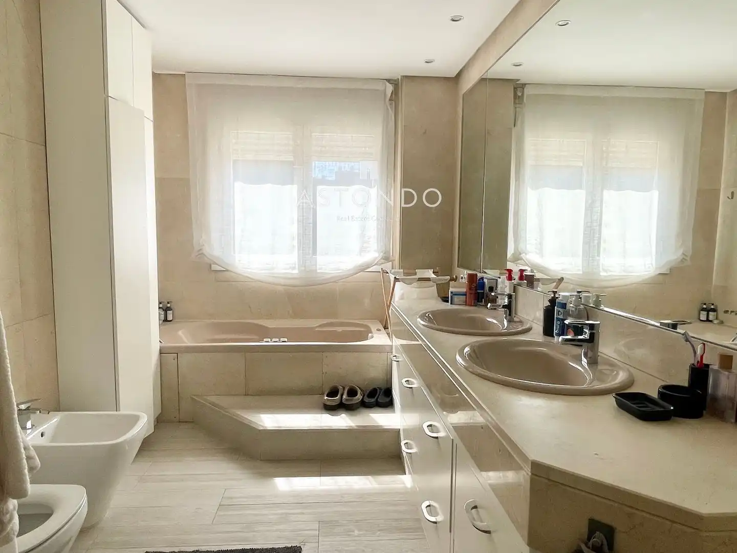 Bathroom of Houses for rent in Madrid  with Air Conditioner, Heating and Terrace