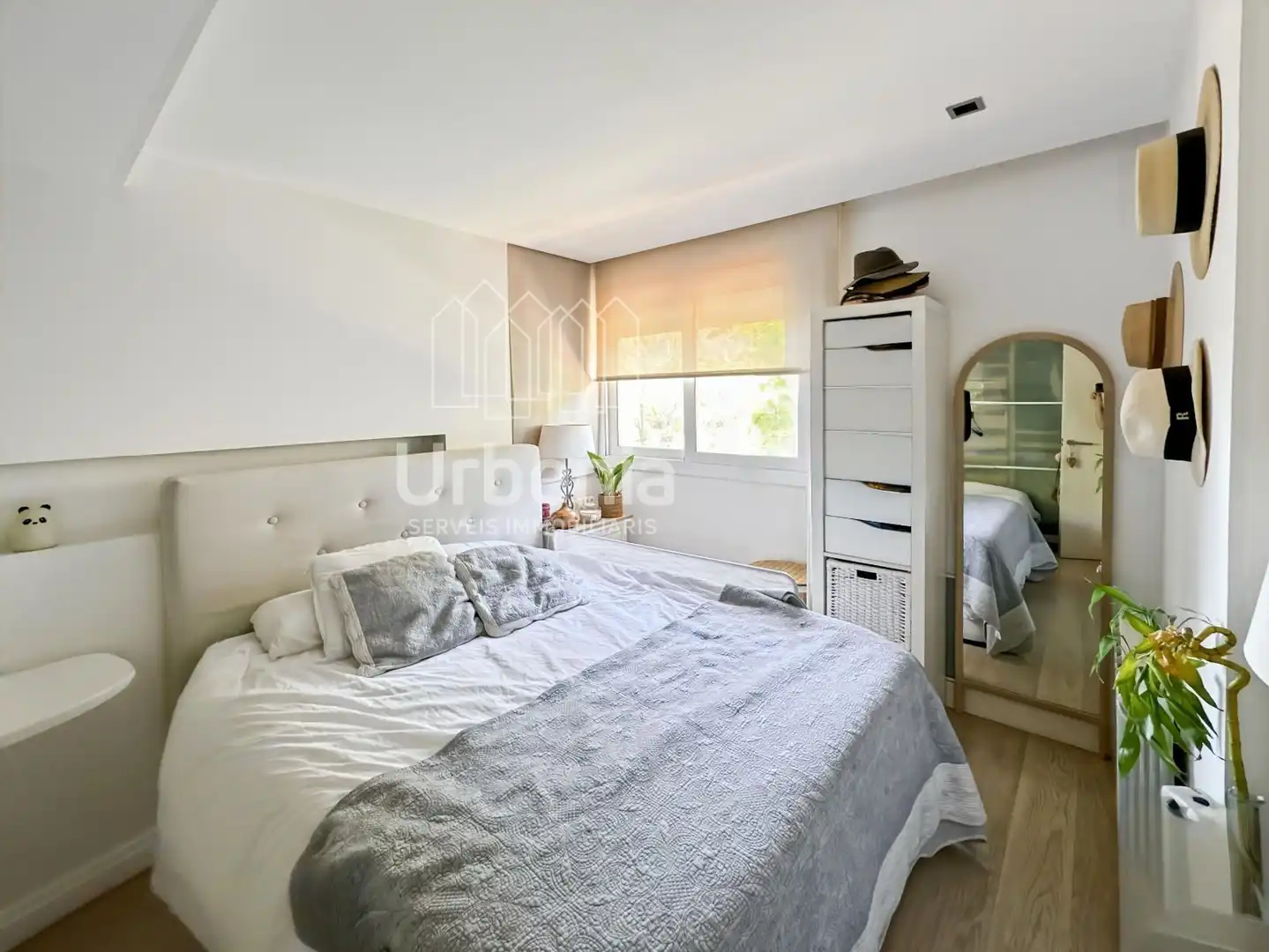 Bedroom of Flat for sale in Arenys de Mar  with Air Conditioner, Heating and Terrace