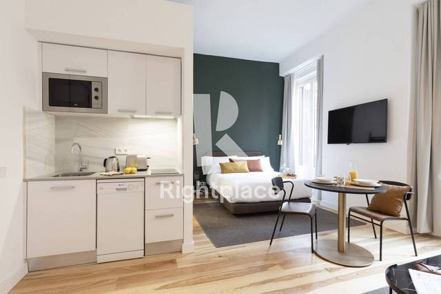 Apartamento en Alquiler en Cortes - Huertas