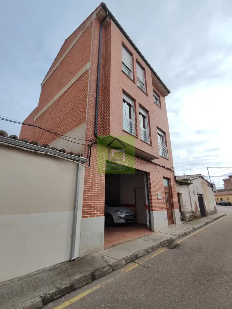 Vista exterior de Casa o chalet en venta en Zamora Capital  con Calefacción, Terraza y Trastero
