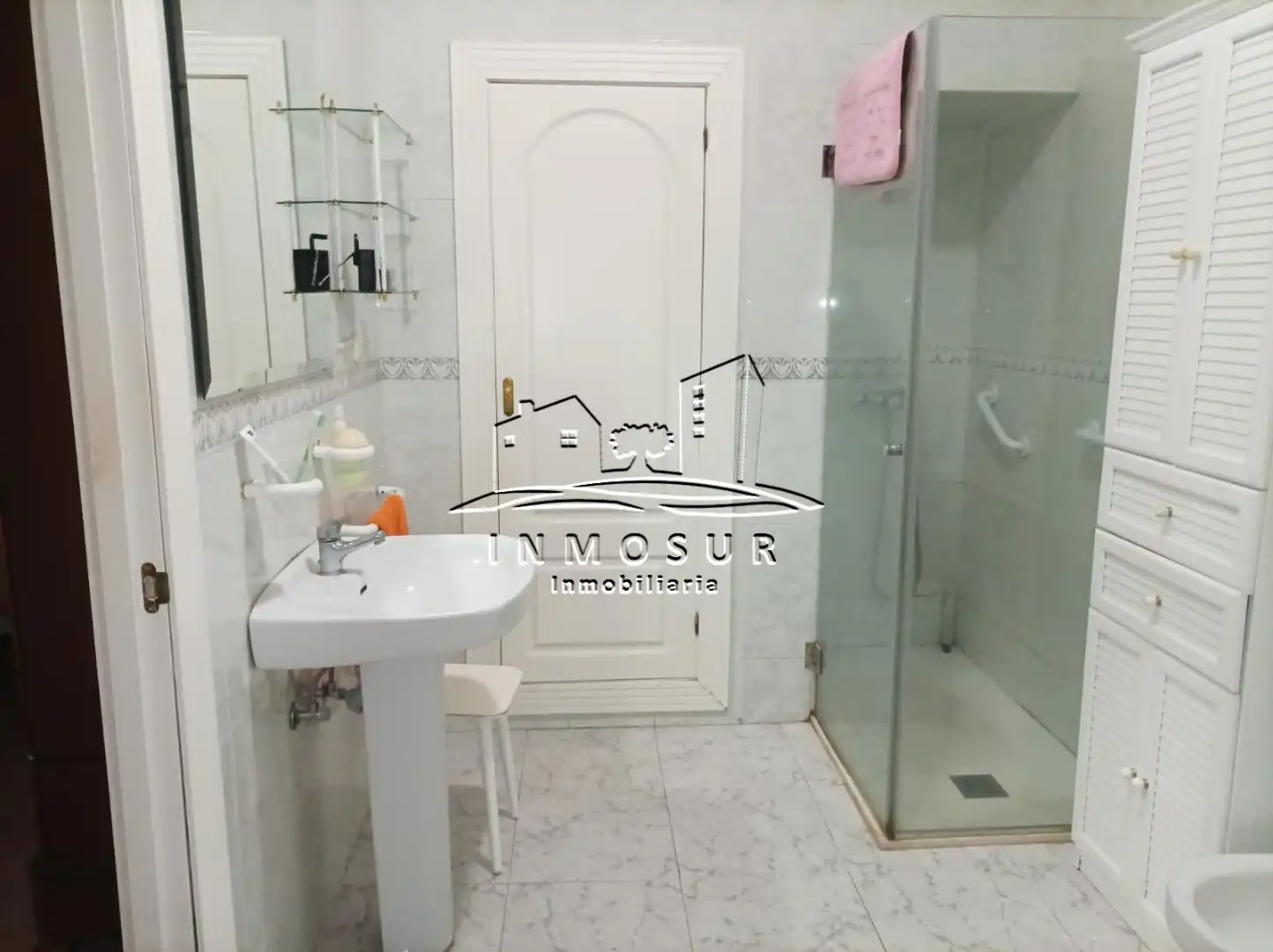 Badezimmer von Wohnung zum Verkauf in Lucena mit Abstellraum