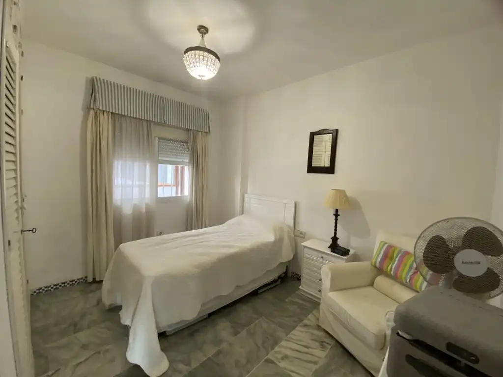 Apartamento con piscina en venta en Castillo Sohail - Myramar, imagen 27
