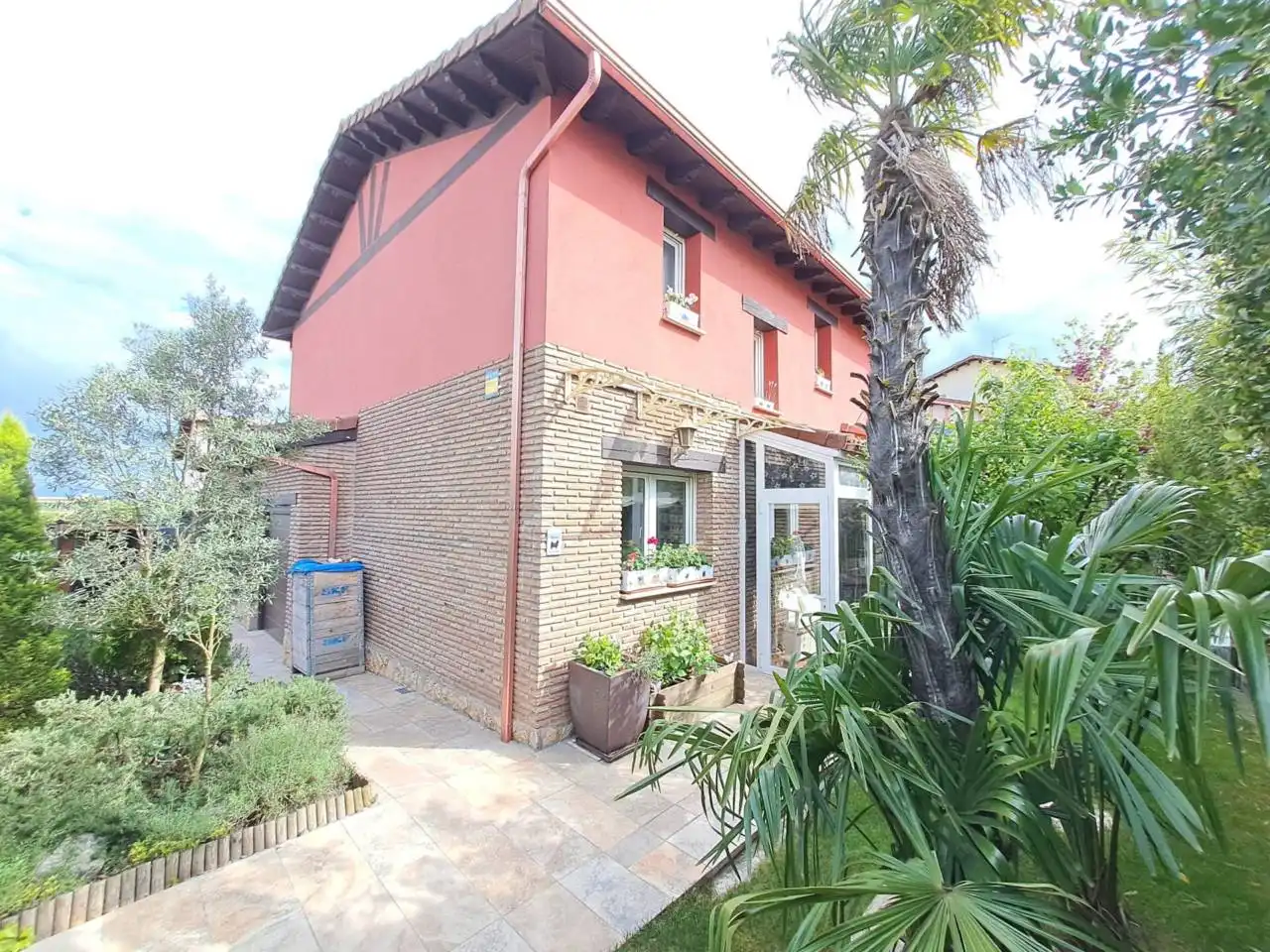 Außenansicht von Haus oder Chalet zum Verkauf in Arcos mit Heizung, Privatgarten und Parkett