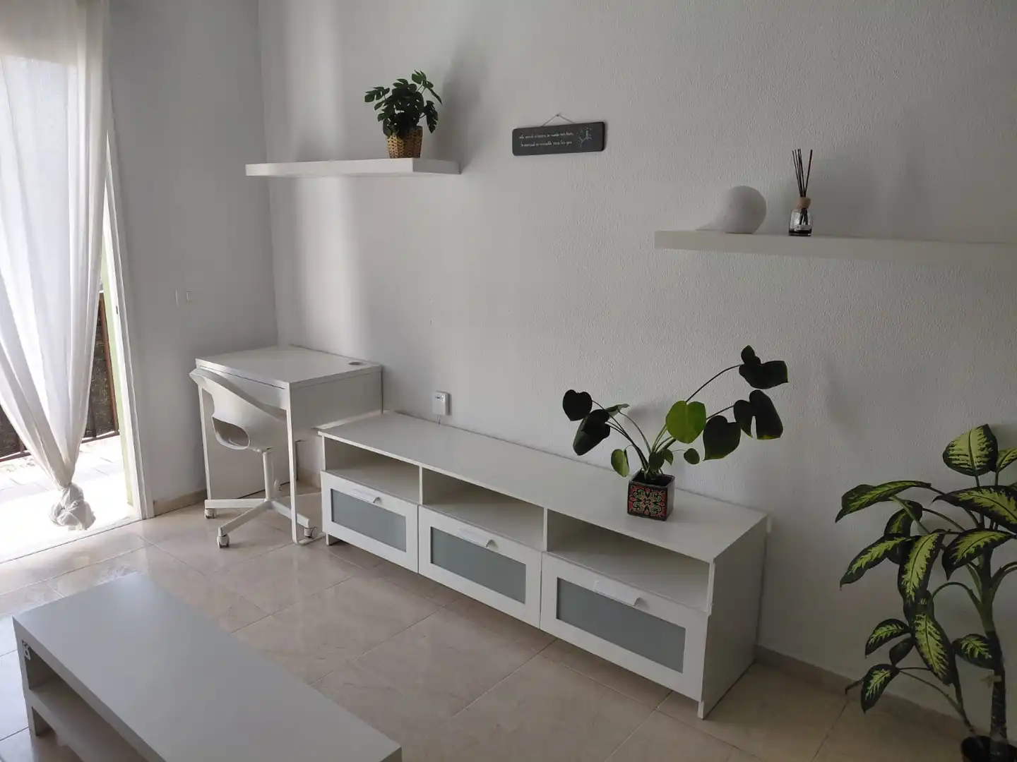 Sala de estar de Apartamento de alquiler en Candelaria con Amueblado, Horno y Lavadora