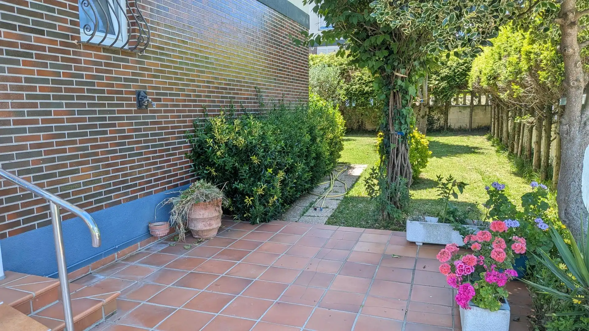 Jardín de Casa adosada en venta en Camargo con Calefacción, Jardín privado y Terraza