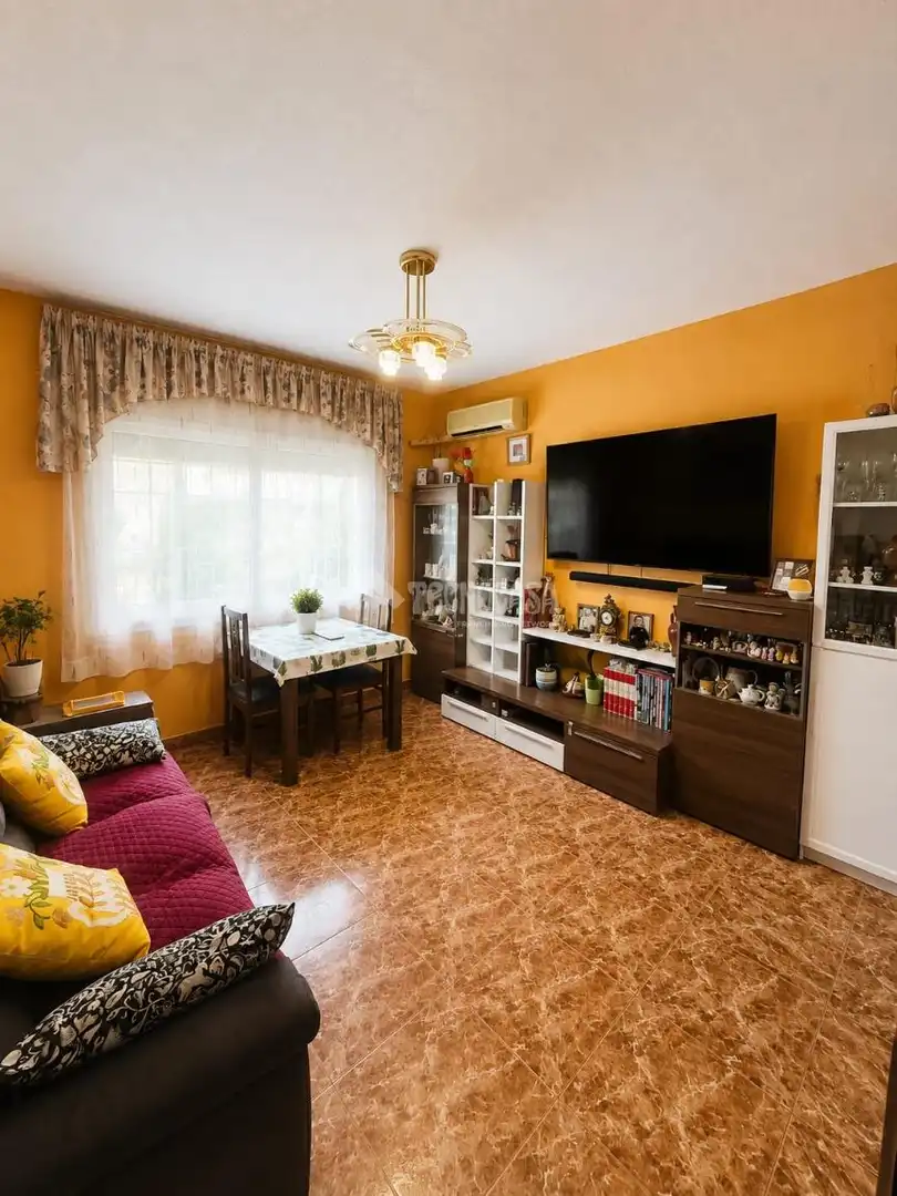 Wohnung zum Verkauf in Nou Barris, imagen 2