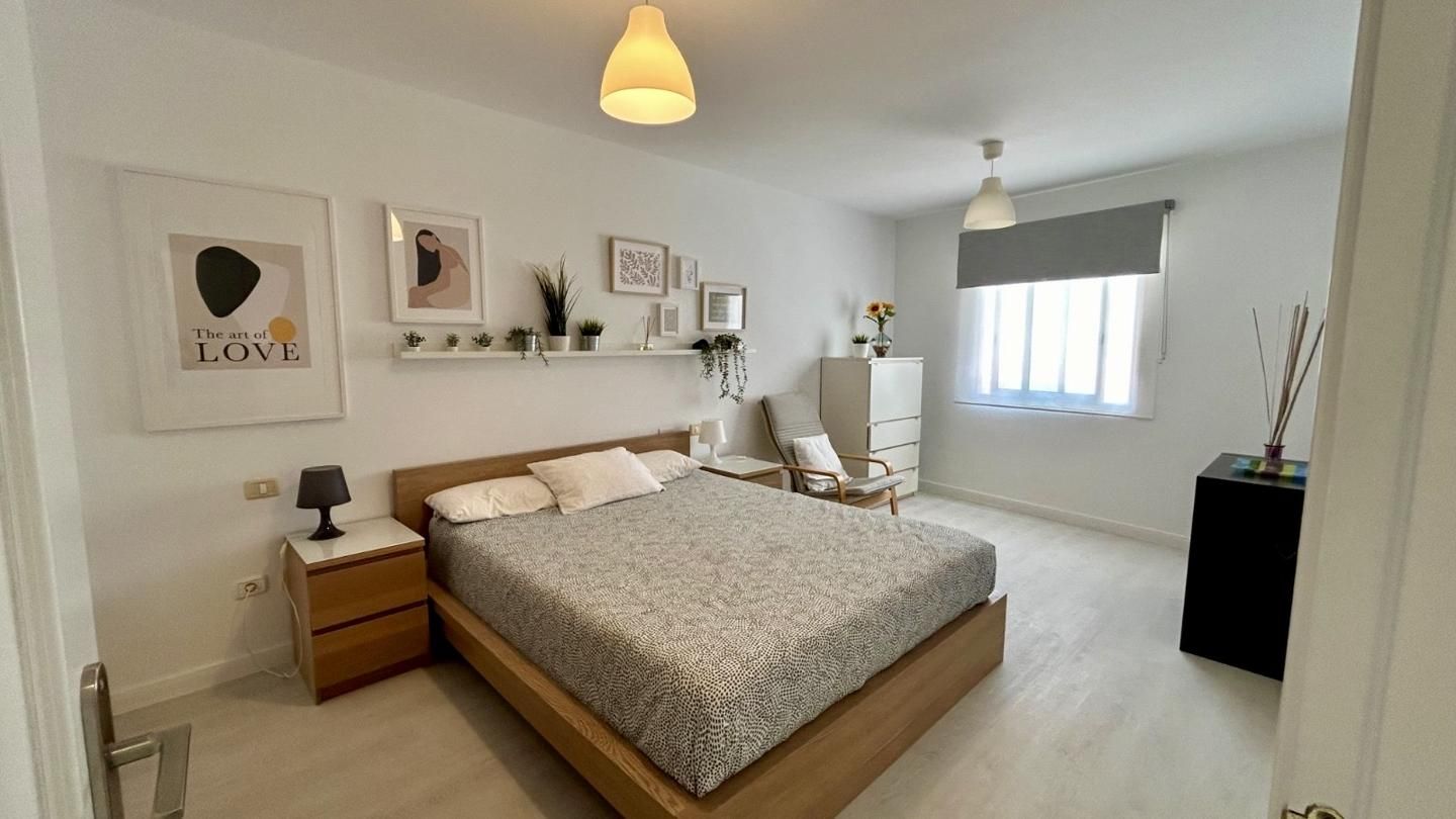 Schlafzimmer von Wohnungen zum verkauf in Adeje mit Möbliert und Balkon