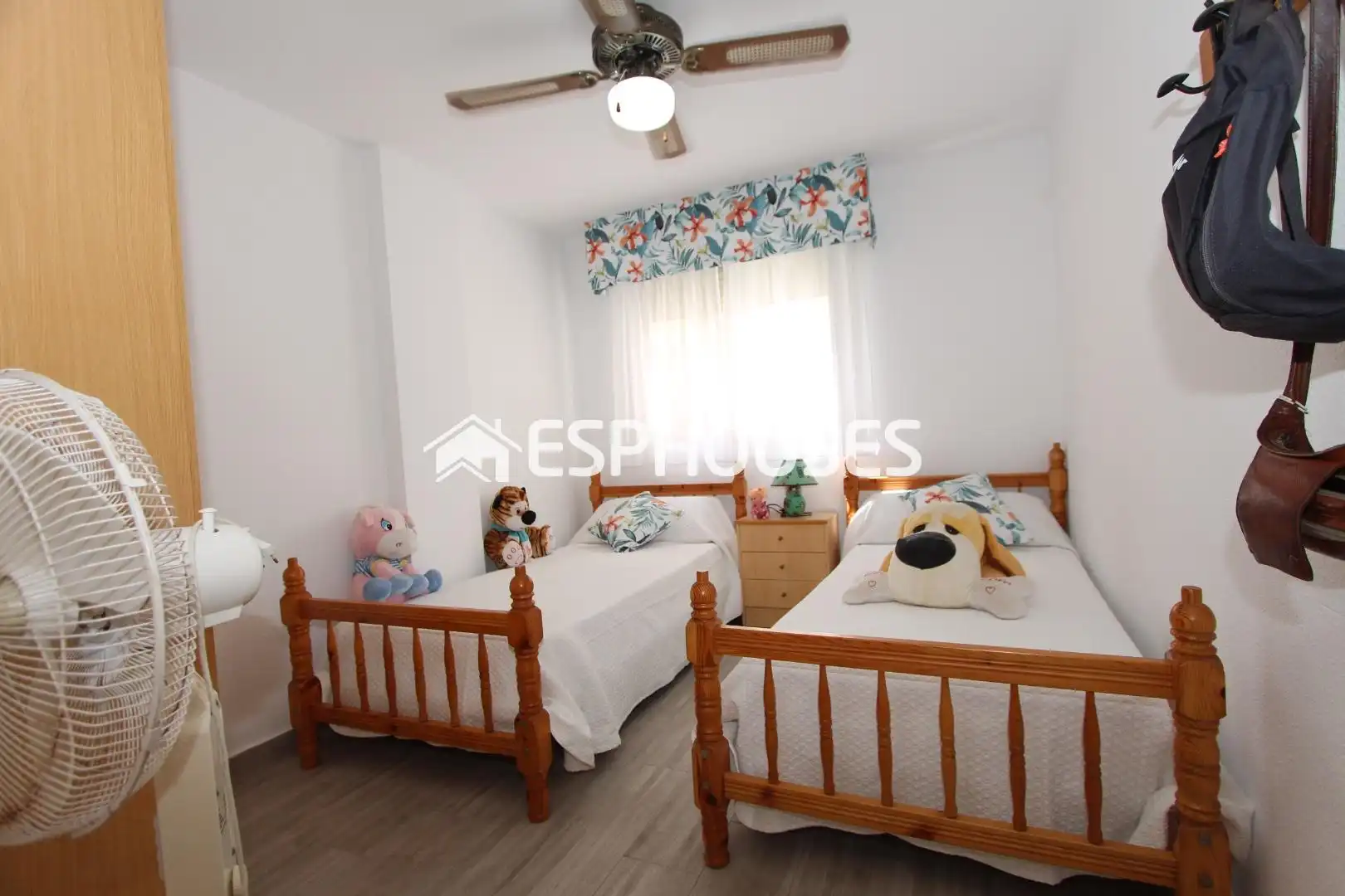 Habitación de Apartamento en venta en Guardamar del Segura con Terraza, Trastero y Amueblado