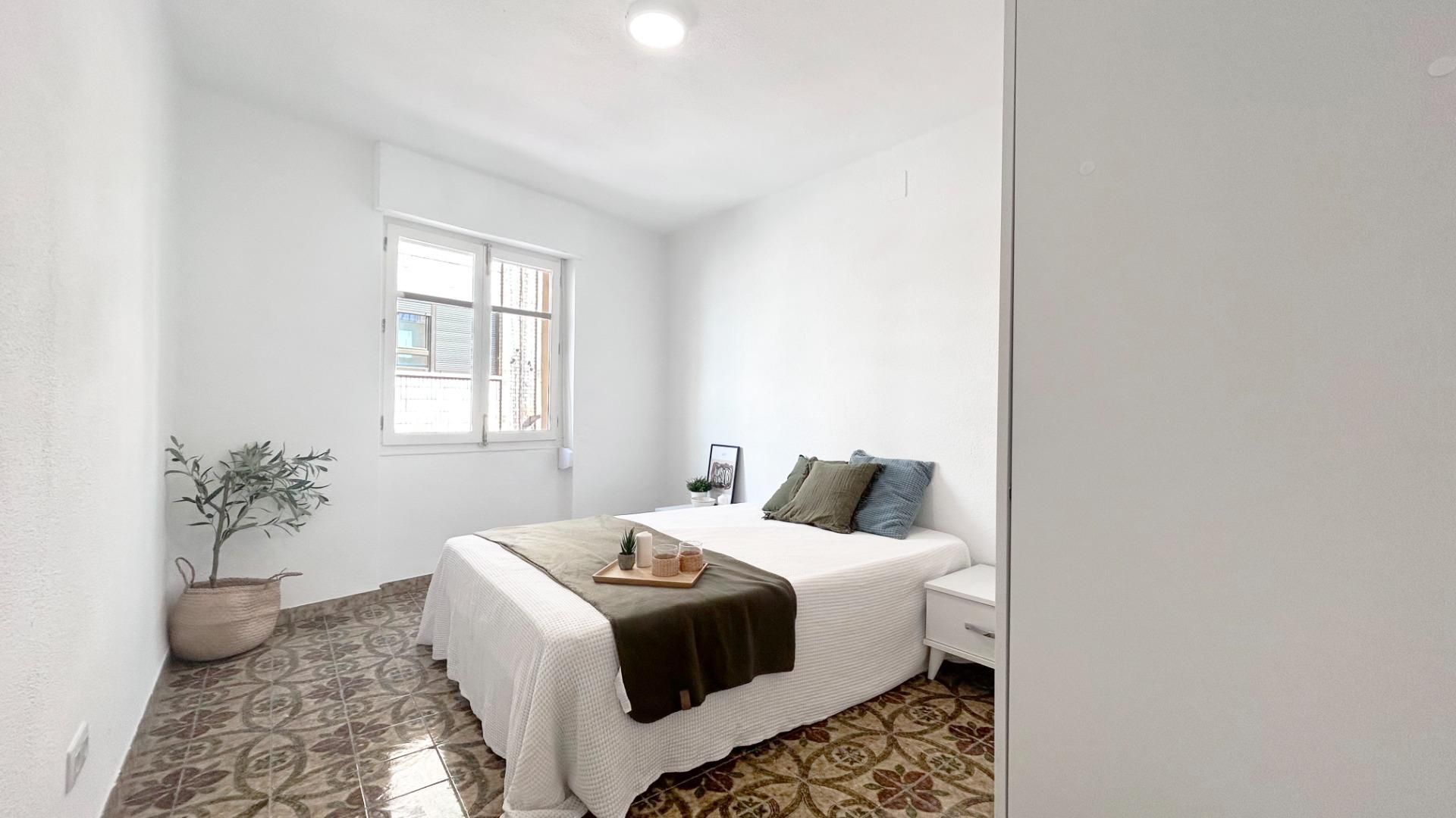 Dormitori de Apartament de lloguer en Vila-real amb Traster
