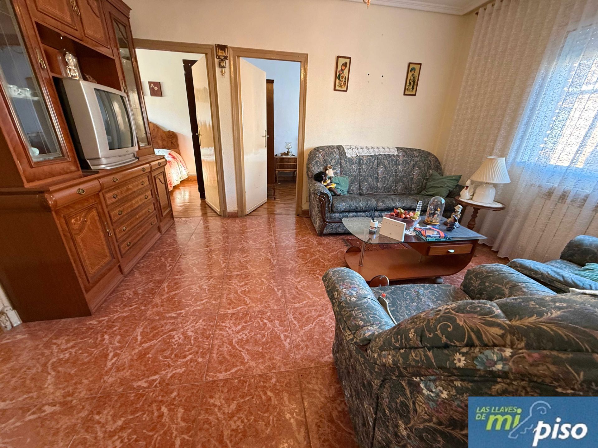 Living room of Single-family semi-detached for sale in Santovenia de Pisuerga  with Heating, Private garden and Parquet flooring