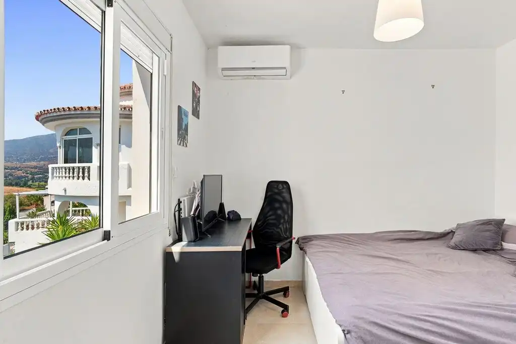 Chalet con piscina en venta en Hipódromo - Cerrado del Águila, imagen 15