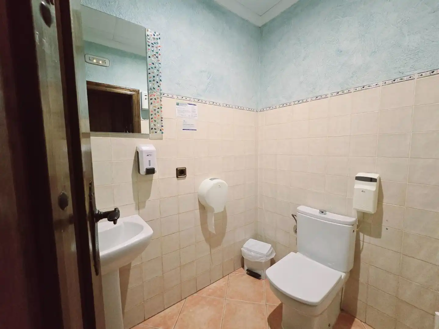 Baño de Local en venta en Los Gallardos con Aire acondicionado, Terraza y Amueblado