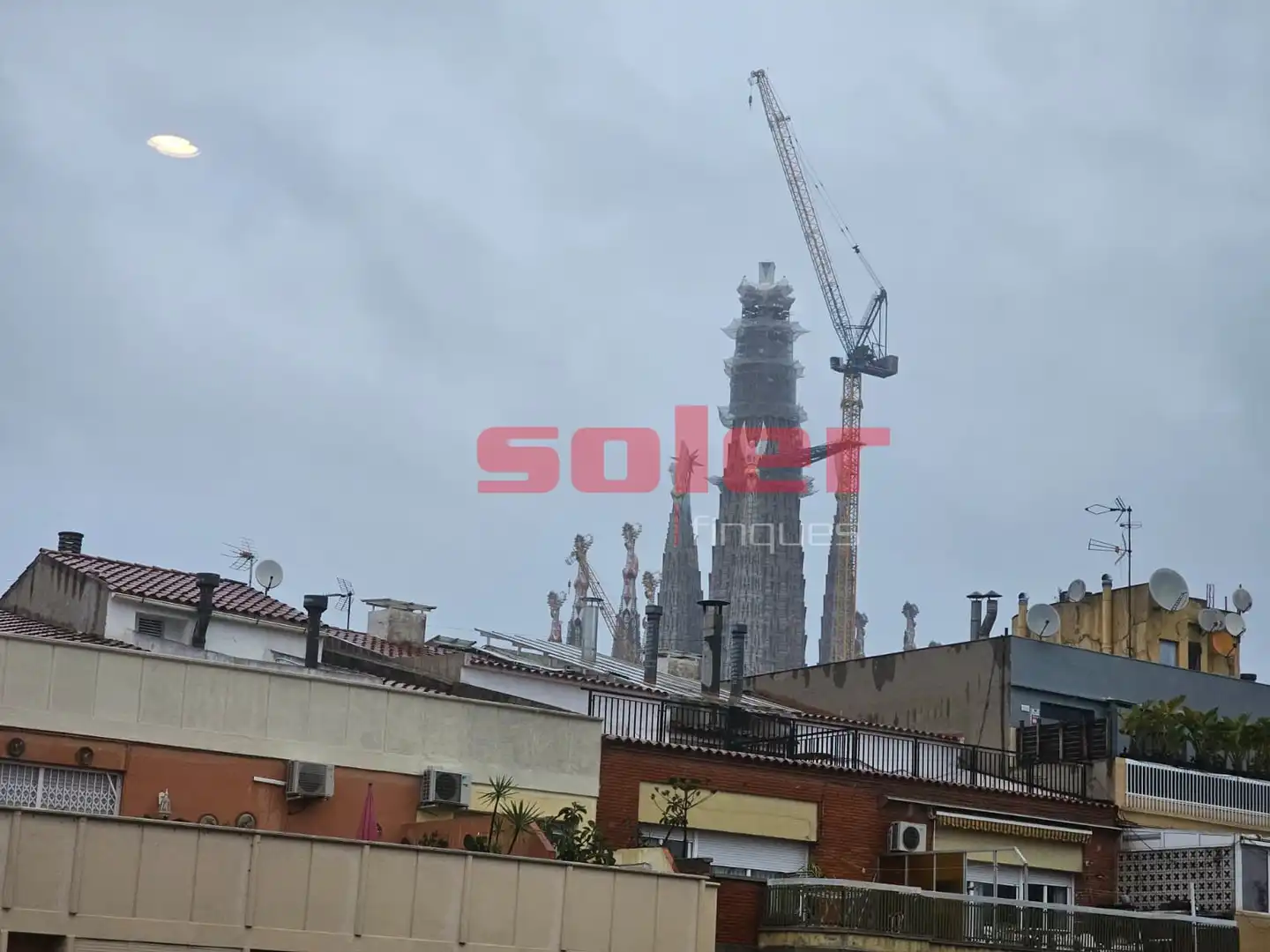 Vista exterior de Piso en venta en Barcelona con Aire acondicionado y Calefacción