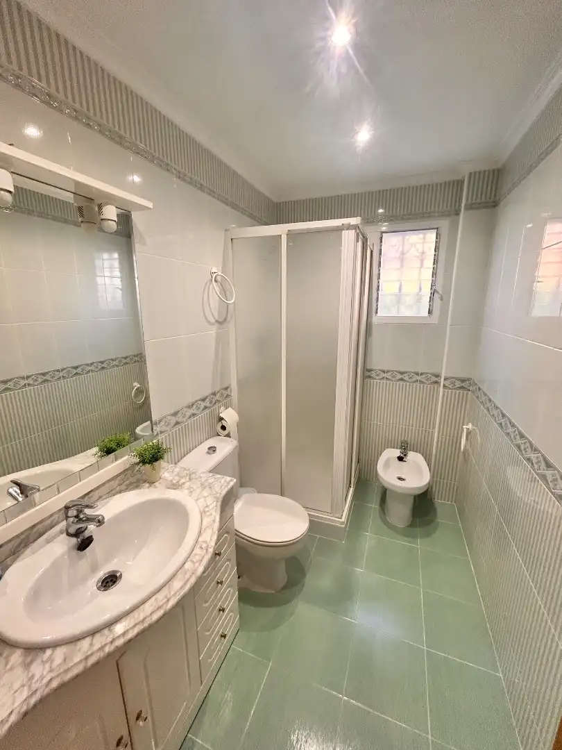 Baño de Casa o chalet en venta en Elche / Elx con Aire acondicionado, Jardín privado y Terraza