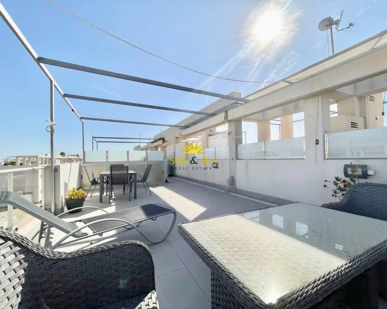 Terraza de Piso de alquiler en Pilar de la Horadada con Aire acondicionado, Calefacción y Terraza
