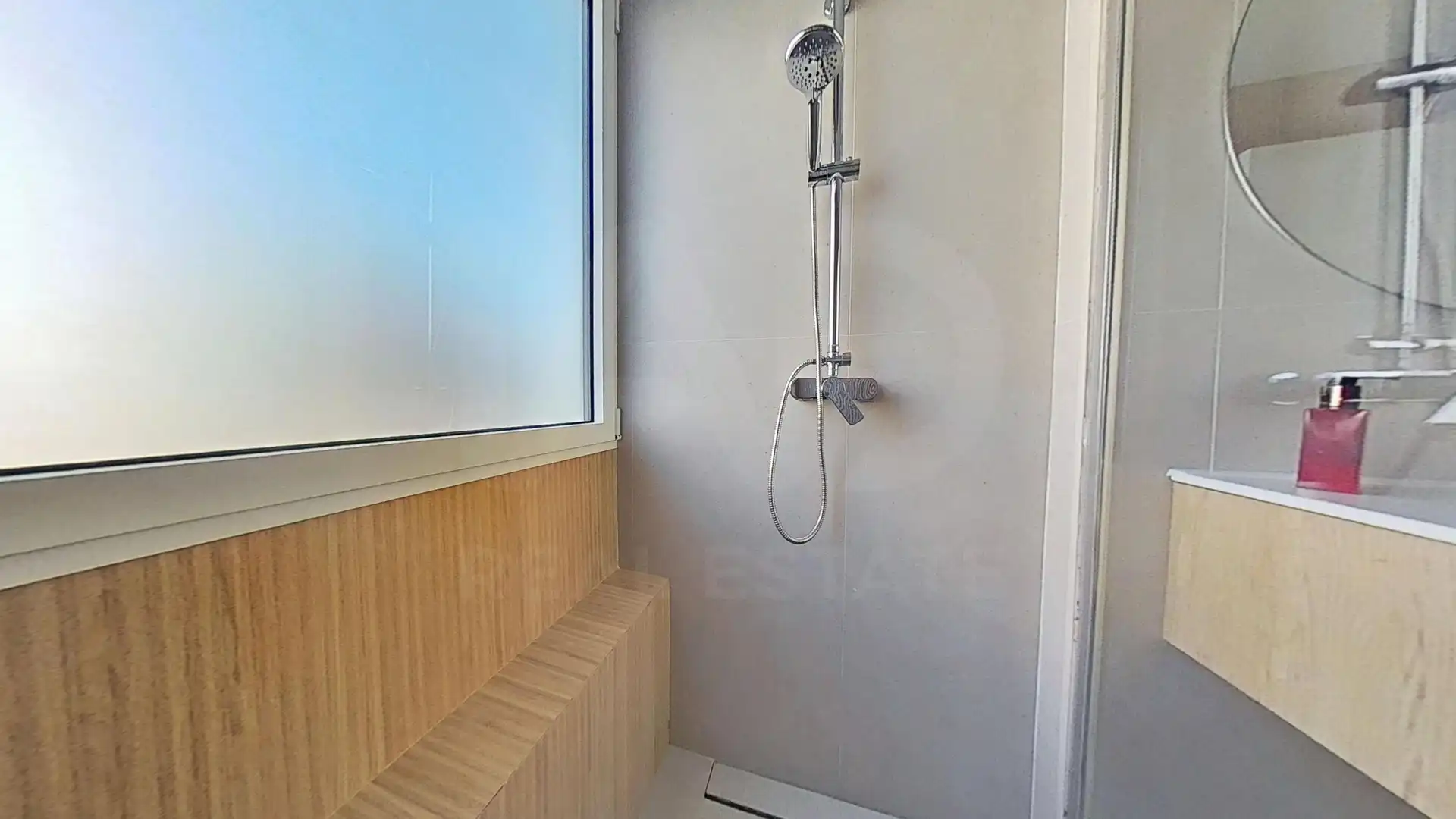 Badezimmer von Wohnung zur Miete in Benicasim / Benicàssim mit Klimaanlage, Terrasse und Schwimmbad