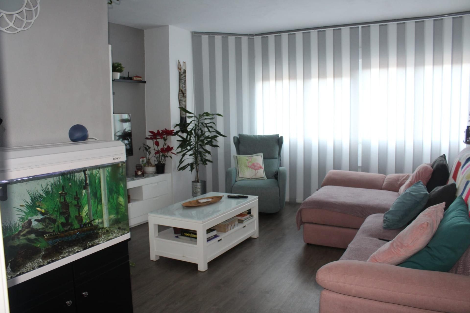 Sala d'estar de Pis en venda en Cáceres Capital amb Aire condicionat i Moblat