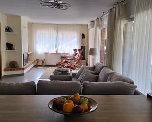 Living room of House or chalet for sale in Sant Cugat del Vallès  with Air Conditioner, Private garden and Terrace