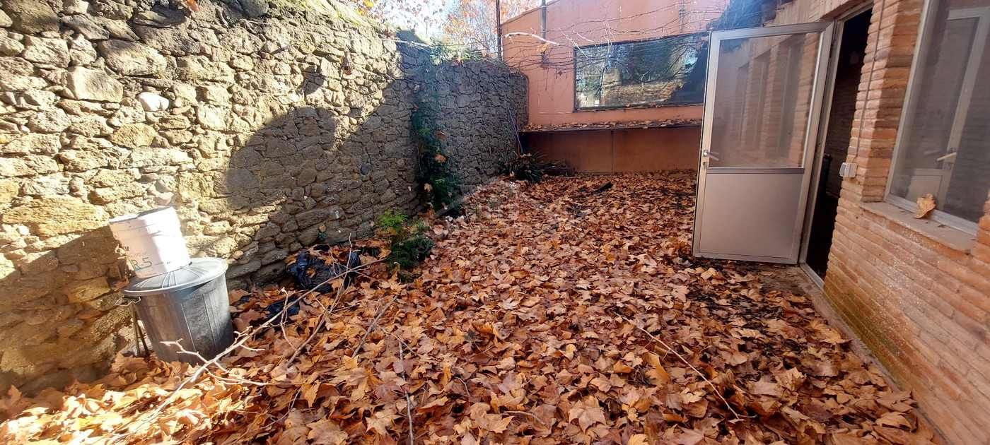 Jardí de Casa o xalet en venda en Corçà amb Calefacció i Terrassa