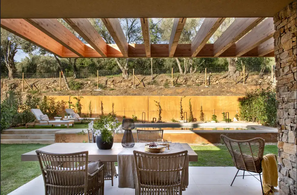 Villa con piscina in vendita a Regencós