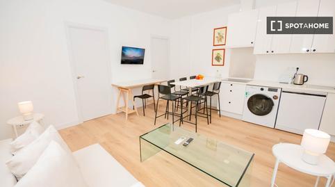 Foto 2 de Apartament per a compartir a Quintana,  Madrid Capital