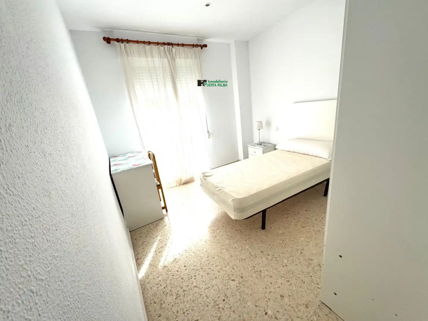 Habitación de Piso de alquiler en Badajoz con Aire acondicionado, Calefacción y Amueblado