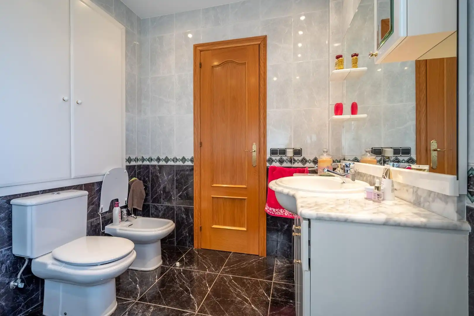 Bany de Casa o xalet en venda en Castellar del Vallès amb Jardí privat, Terrassa i Balcó