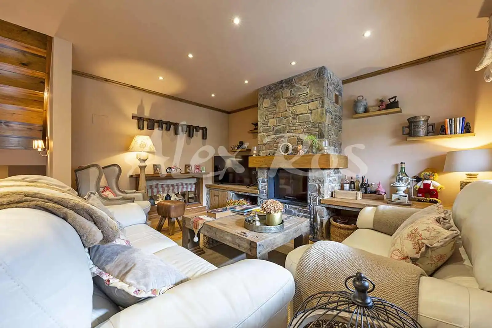 Living room of Houses for sale in Urús  with Heating, Private garden and Terrace