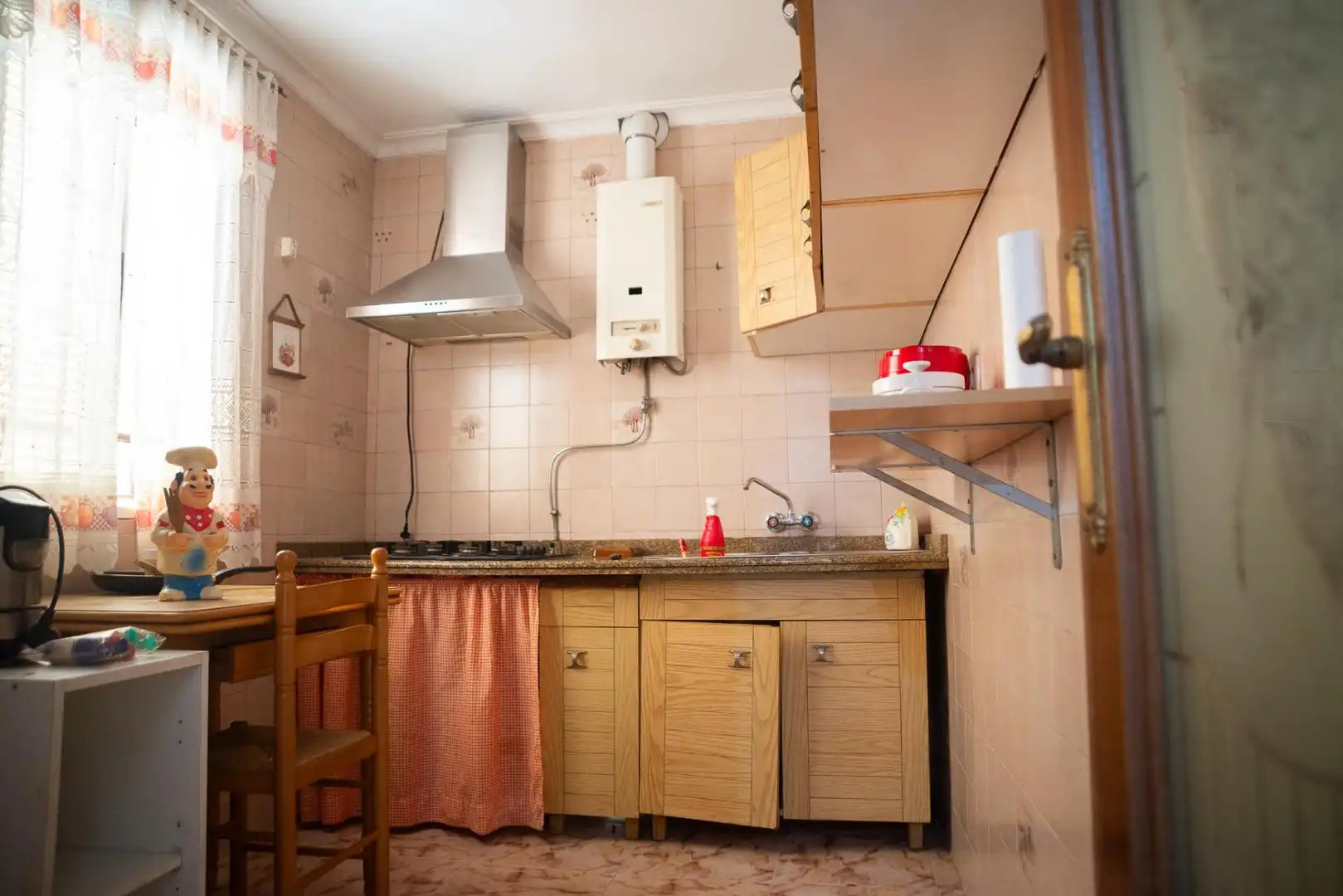 Cuina de Casa o xalet en venda en Camas amb Terrassa i Traster