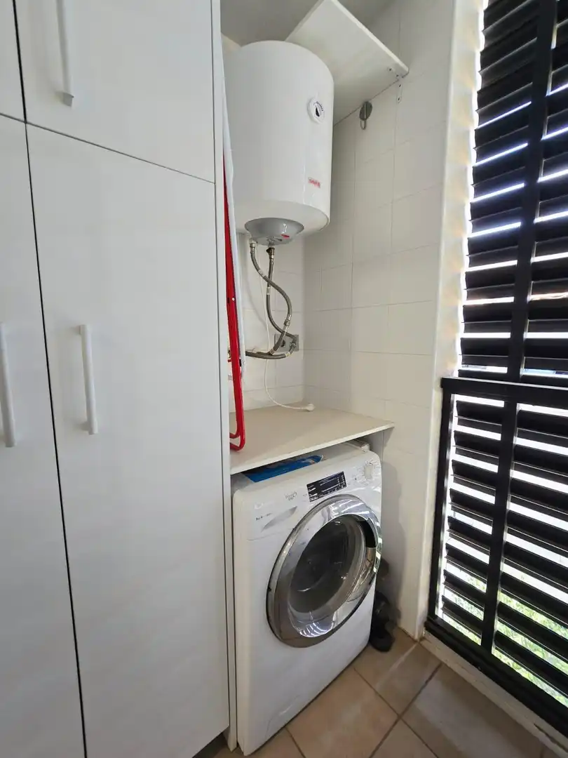Bathroom of Apartments for sale in Benidorm  with Air Conditioner, Terrace and Furnished