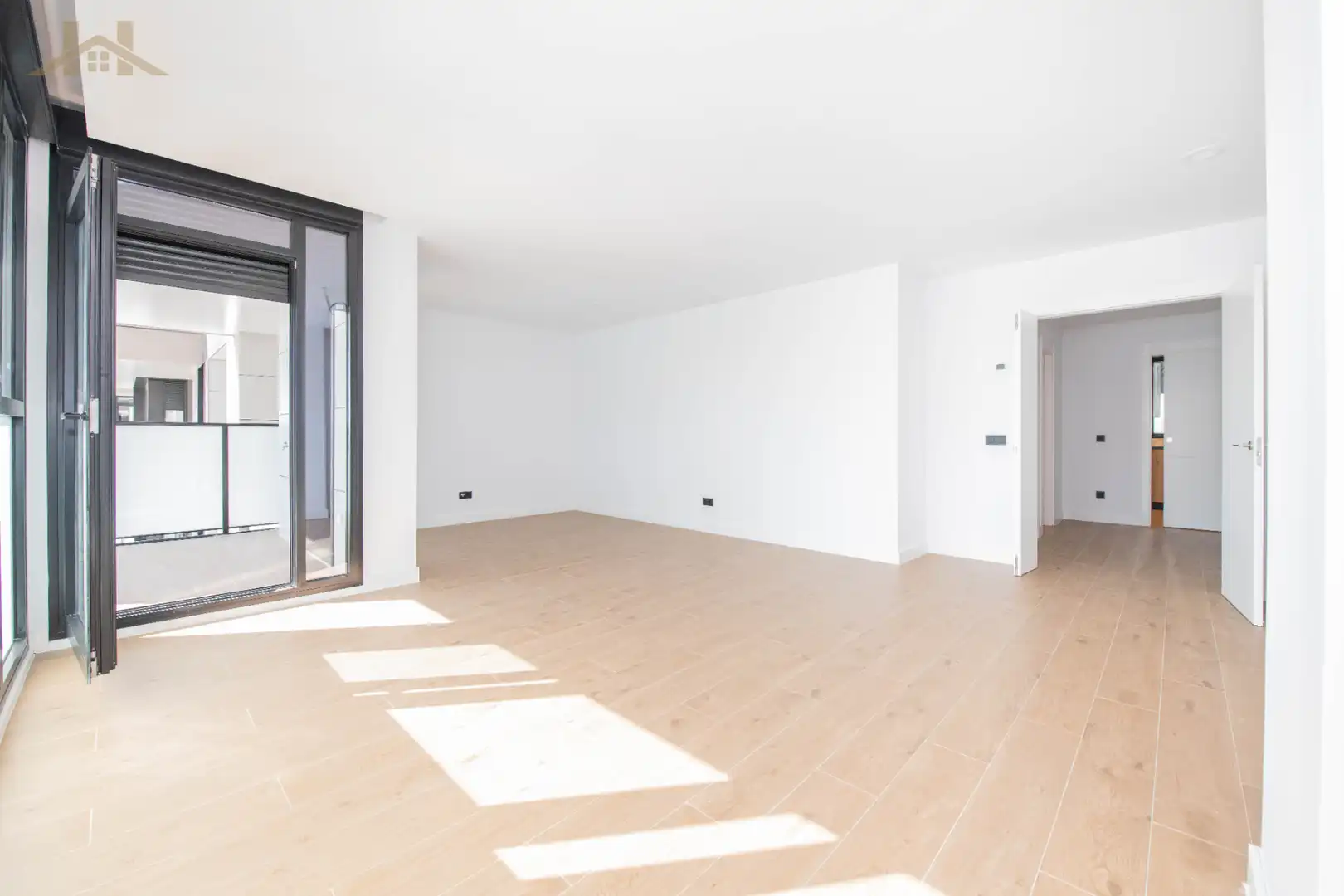 Wohnung zum Verkauf in Tres Cantos mit Klimaanlage, Heizung und Terrasse