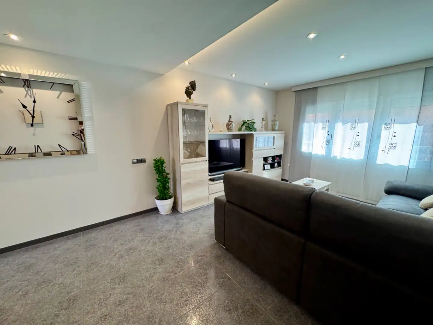 Sala de estar de Piso en venta en Sant Boi de Llobregat con Aire acondicionado, Terraza y Trastero