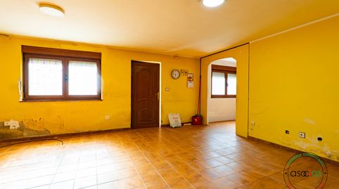 Foto 2 de Casa adosada en venta en Colunga - Plaza de la Constitucion, 6a, Colunga, Asturias