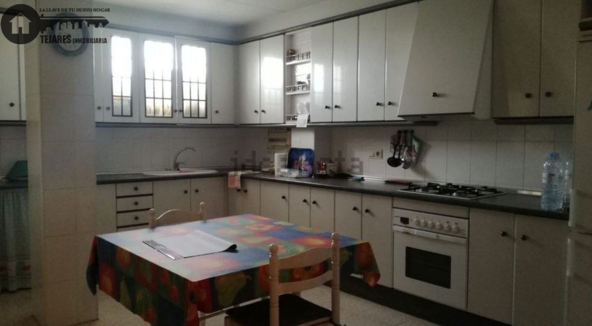 Cuina de Pis en venda en Mahora amb Calefacció, Terrassa i Balcó