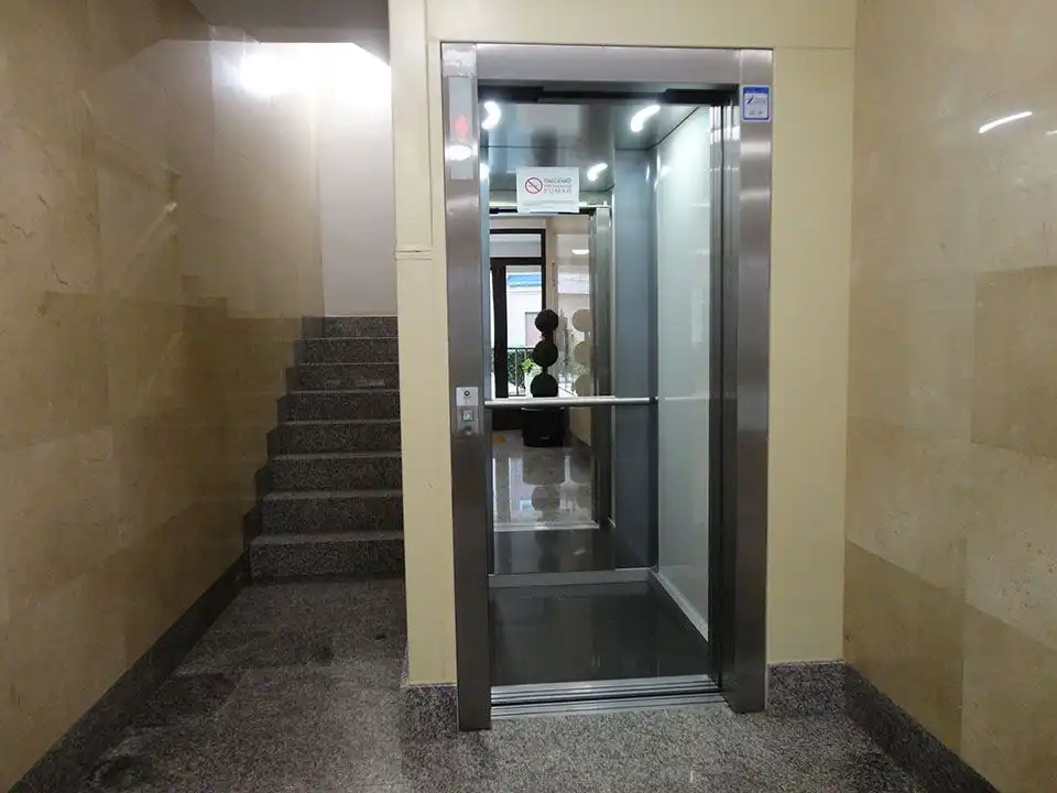 Piso en venta en Salas de los Infantes con Calefacción, Terraza y Amueblado