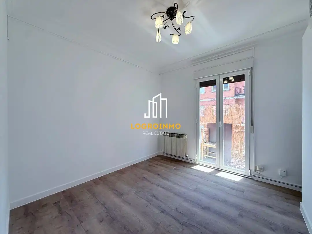 Habitación de Piso en venta en  Logroño con Calefacción, Trastero y Amueblado