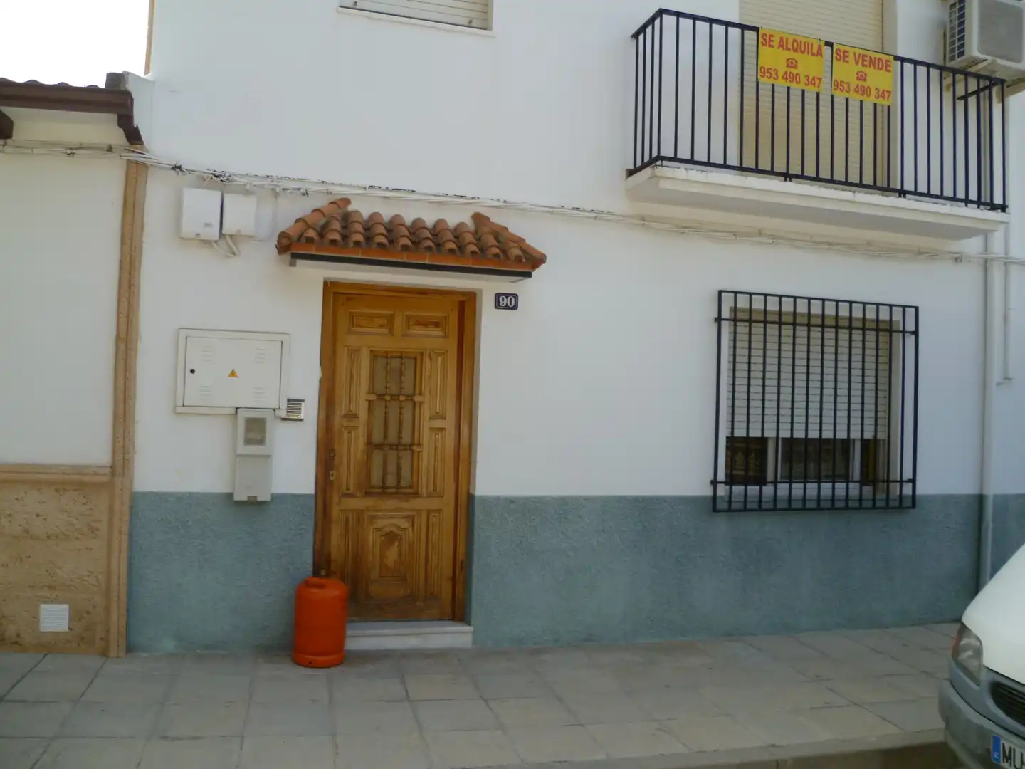 Exterior view of Houses for sale in Siles  with Air Conditioner, Terrace and Furnished
